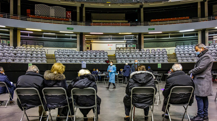 centre-de-vaccination-Lyon-Robert Dey